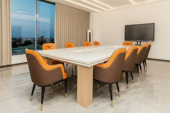 kinno international hotel limited