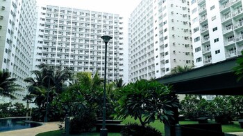 shore residences moa staycation