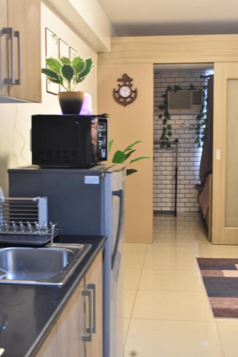 shore residences moa staycation