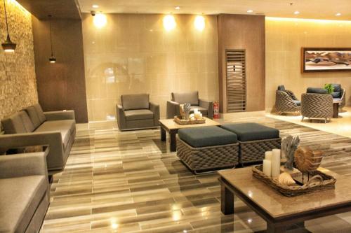 shore residences moa staycation