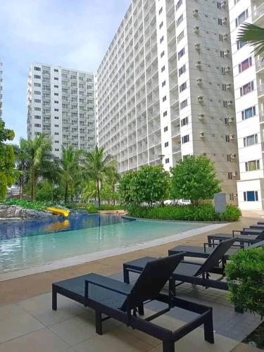 shore residences moa staycation