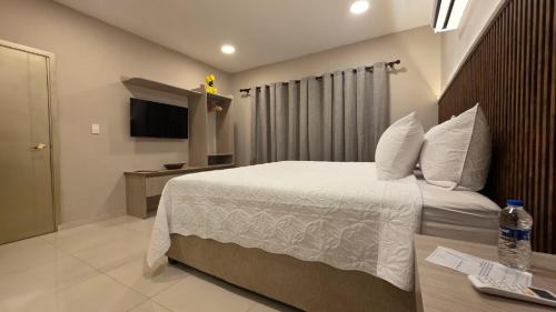 hotel casa la tablada aeropuerto