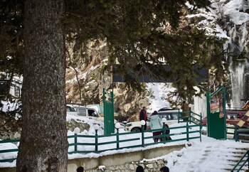 Dawat-E-Drung By Frozenfall Resort,,2 star