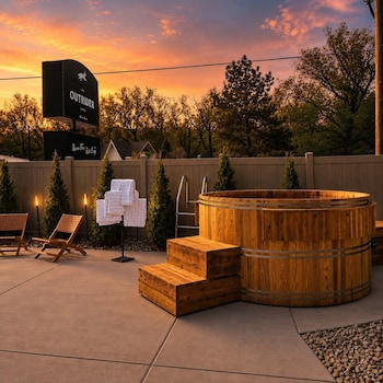 The Outrider Hotel,,2 star