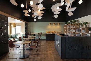 the outrider hotel