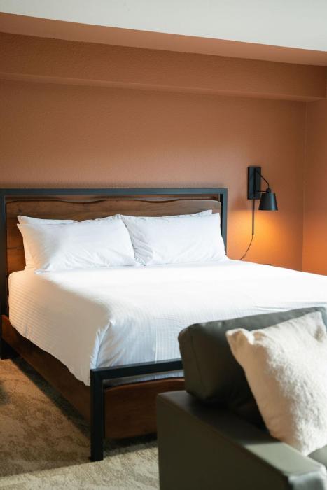 the outrider hotel