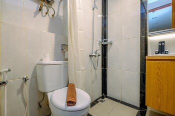 comfortable studio apartment at grand kamala lagoon
