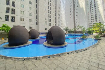 best price and strategic 2br at bassura city apartment