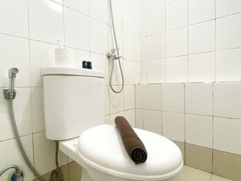 best price and strategic 2br at bassura city apartment