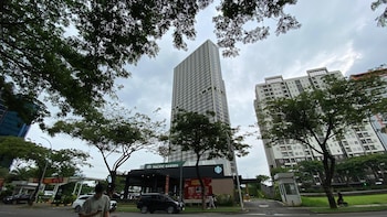 delightfully cozy studio apartment pacific garden campus town alam sutera