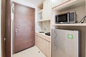 delightfully cozy studio apartment pacific garden campus town alam sutera