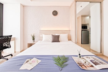 delightfully cozy studio apartment pacific garden campus town alam sutera