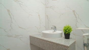 elegant and homey studio at grand kamala lagoon apartment