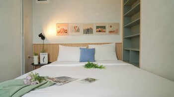 Pleasant White 3Br At Bassura City Apartment,,2 star