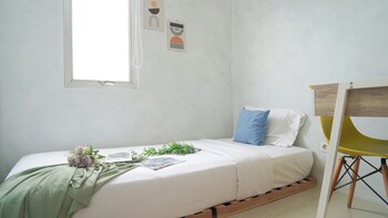 Pleasant White 3Br At Bassura City Apartment,,2 star