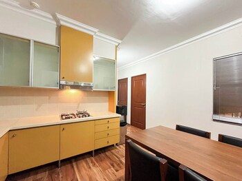 spacious white 3br at grand setiabudi apartment
