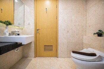 chic and lovely 2br at apartment capitol suites