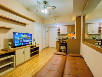 compact warm 2br at springlake summarecon bekasi apartment