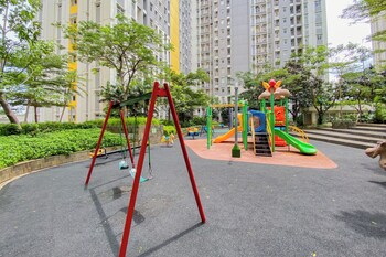 compact warm 2br at springlake summarecon bekasi apartment