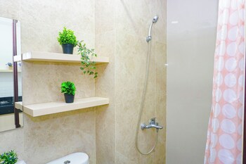 chic studio near trans studio cibubur at transpark cibubur apartment