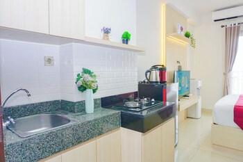 chic studio near trans studio cibubur at transpark cibubur apartment