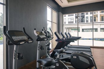 Chic Studio Near Trans Studio Cibubur At Transpark Cibubur Apartment,,2 star