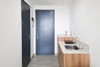 homelike and relaxing studio apartment collins boulevard