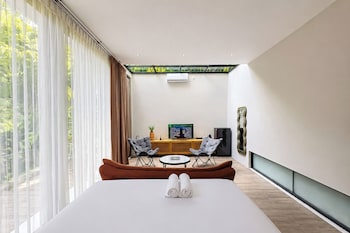 guru giri forest cabin studio villa include breakfast