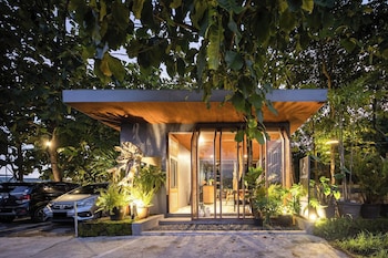 Guru Giri Forest Cabin Studio Villa (Include Breakfast),,2 star