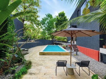 guru giri forest cabin studio villa include breakfast