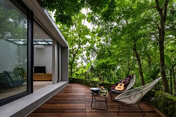 guru giri forest cabin studio villa include breakfast