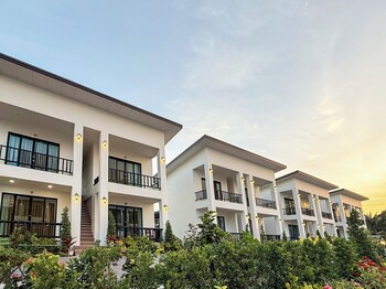 khanom