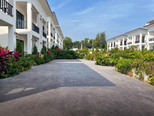 khanom paradise resort