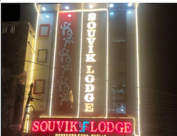 Souvik Lodge Puri,,2 star