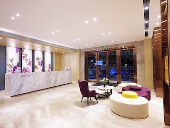 Lavande International Hotel Guangzhou Convention & Exhibition Center Nanzhou Metro Station Branch- Free Deliver Service To Guangzhou Baiyun International Airport & Free Shuttle Bus To Canton Fair Complex During Canton Fair Period,,3 star