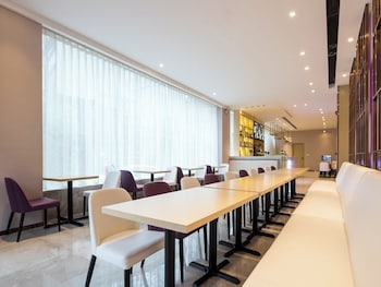 lavande international hotel guangzhou convention and exhibition center nanzhou metro station branch free deliver service to guangzhou baiyun international airport and free shuttle bus to canton fair complex during canton fair period