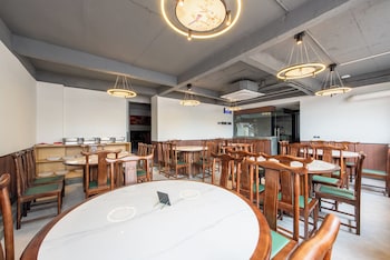 mant international hotel ancient whampoa anchorage scenic spot canton fair complex branch