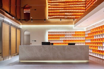 pin hotel guangzhou beijing road pedestrian street gongyuanqian metro station branch free deliver service to guangzhou baiyun international airport and free deliver service to canton fair complex during canton fair period
