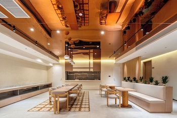 pin hotel guangzhou beijing road pedestrian street gongyuanqian metro station branch free deliver service to guangzhou baiyun international airport and free deliver service to canton fair complex during canton fair period
