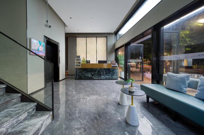 pin hotel guangzhou beijing road pedestrian street gongyuanqian metro station branch free deliver service to guangzhou baiyun international airport and free deliver service to canton fair complex during canton fair period