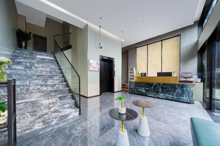 pin hotel guangzhou beijing road pedestrian street gongyuanqian metro station branch free deliver service to guangzhou baiyun international airport and free deliver service to canton fair complex during canton fair period
