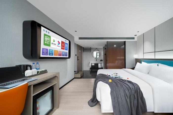 pin hotel guangzhou beijing road pedestrian street gongyuanqian metro station branch free deliver service to guangzhou baiyun international airport and free deliver service to canton fair complex during canton fair period