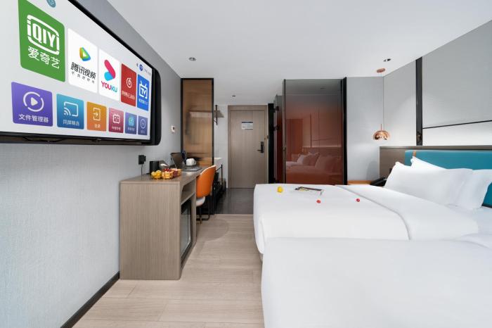 pin hotel guangzhou beijing road pedestrian street gongyuanqian metro station branch free deliver service to guangzhou baiyun international airport and free deliver service to canton fair complex during canton fair period