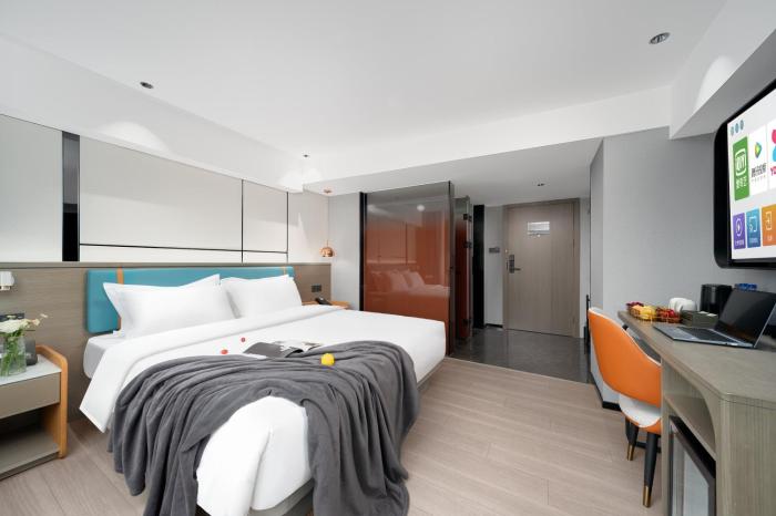 pin hotel guangzhou beijing road pedestrian street gongyuanqian metro station branch free deliver service to guangzhou baiyun international airport and free deliver service to canton fair complex during canton fair period