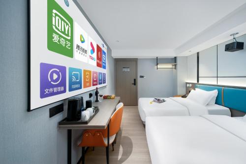 pin hotel guangzhou beijing road pedestrian street gongyuanqian metro station branch free deliver service to guangzhou baiyun international airport and free deliver service to canton fair complex during canton fair period