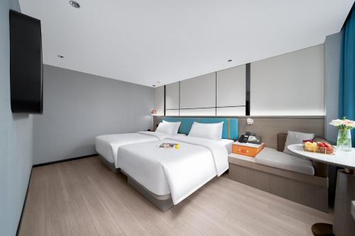 pin hotel guangzhou beijing road pedestrian street gongyuanqian metro station branch free deliver service to guangzhou baiyun international airport and free deliver service to canton fair complex during canton fair period