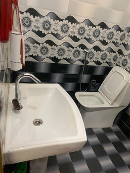 hotel maitri