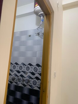 hotel maitri