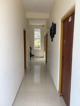 Hotel Maitri,,2 star