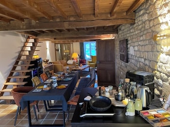 Maison Longue,,0 star